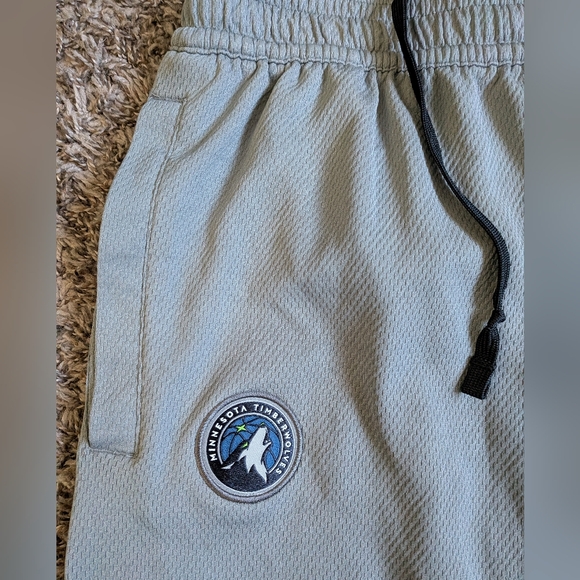 Nike NBA Minnesota Timberwolves Grey Dri-Fit 9" Shorts Men's M - Picture 3 of 10